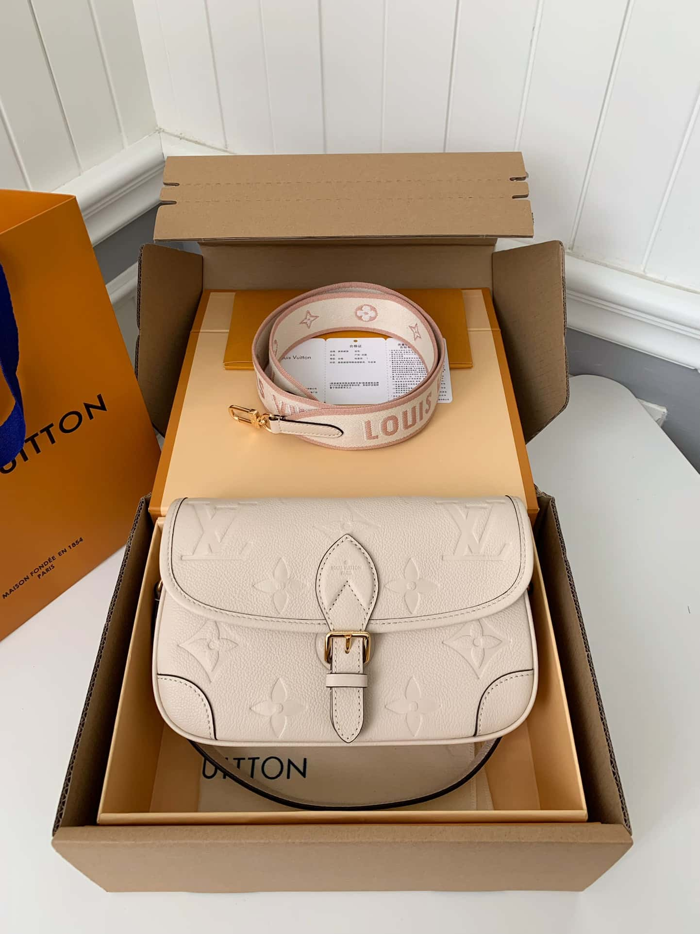 Louis Vuitton Diane Baguette Bag Cream with Gold Hardware