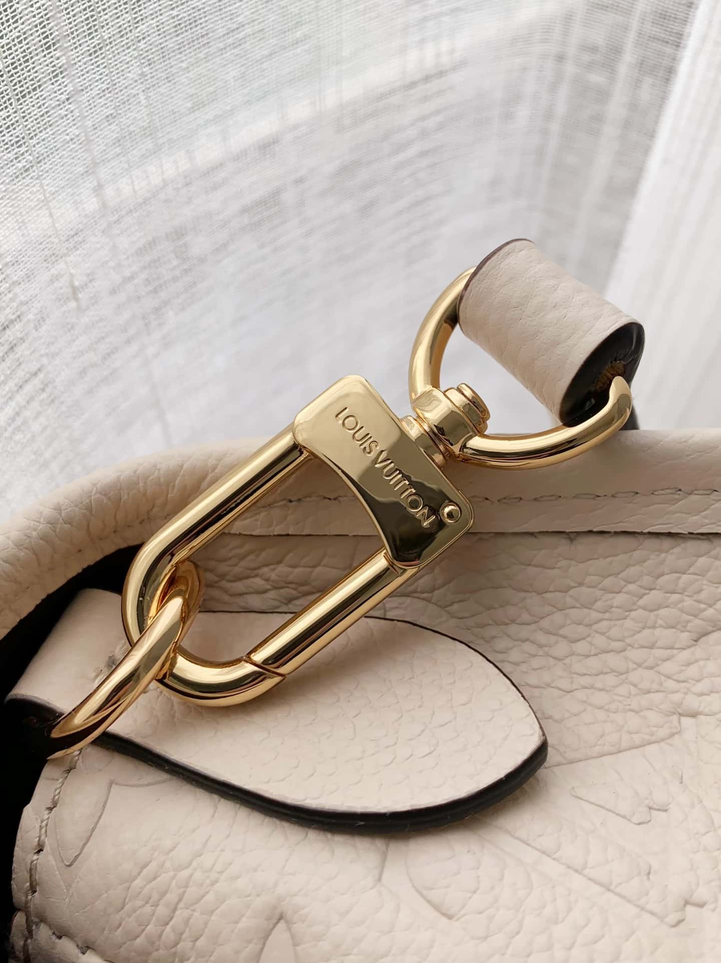 Louis Vuitton Diane Baguette Bag Cream with Gold Hardware