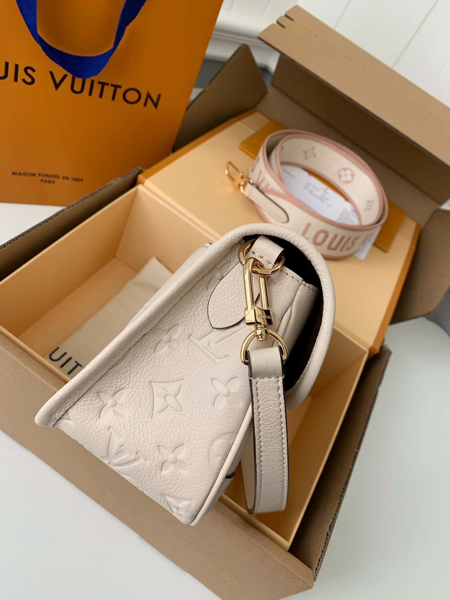 Louis Vuitton Diane Baguette Bag Cream with Gold Hardware