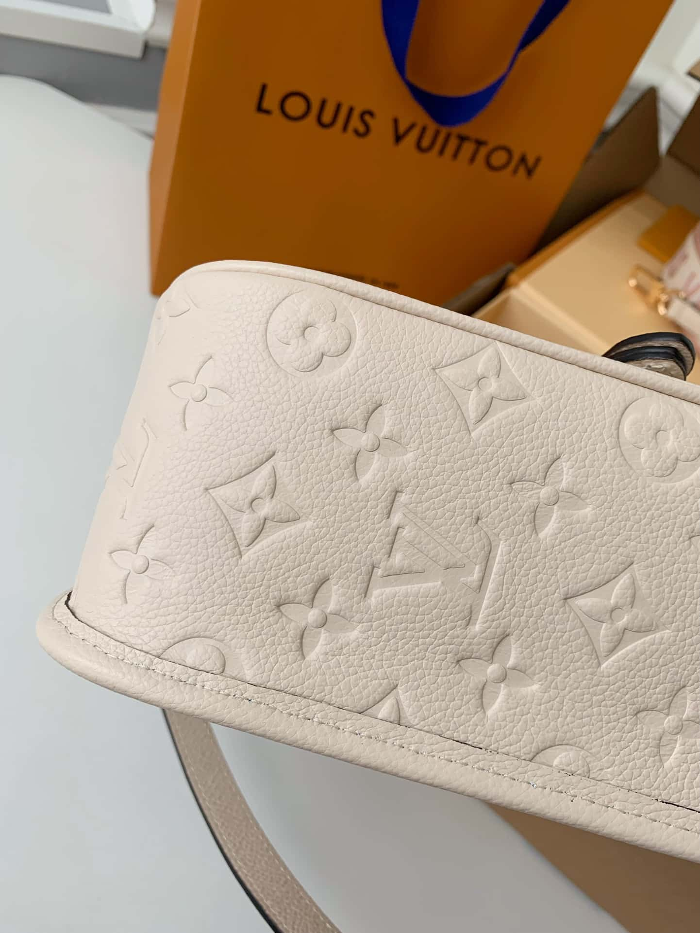 Louis Vuitton Diane Baguette Bag Cream with Gold Hardware