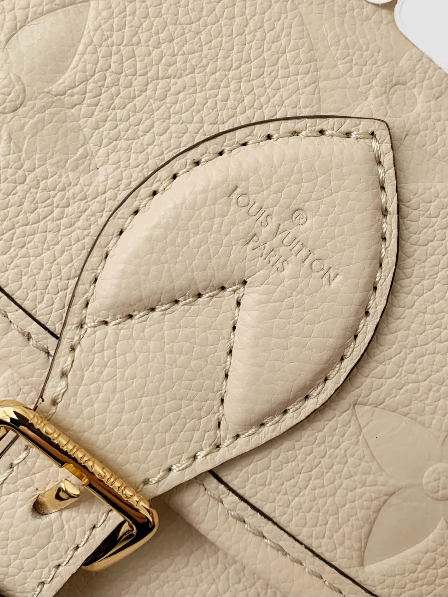 Louis Vuitton Diane Baguette Bag Cream with Gold Hardware