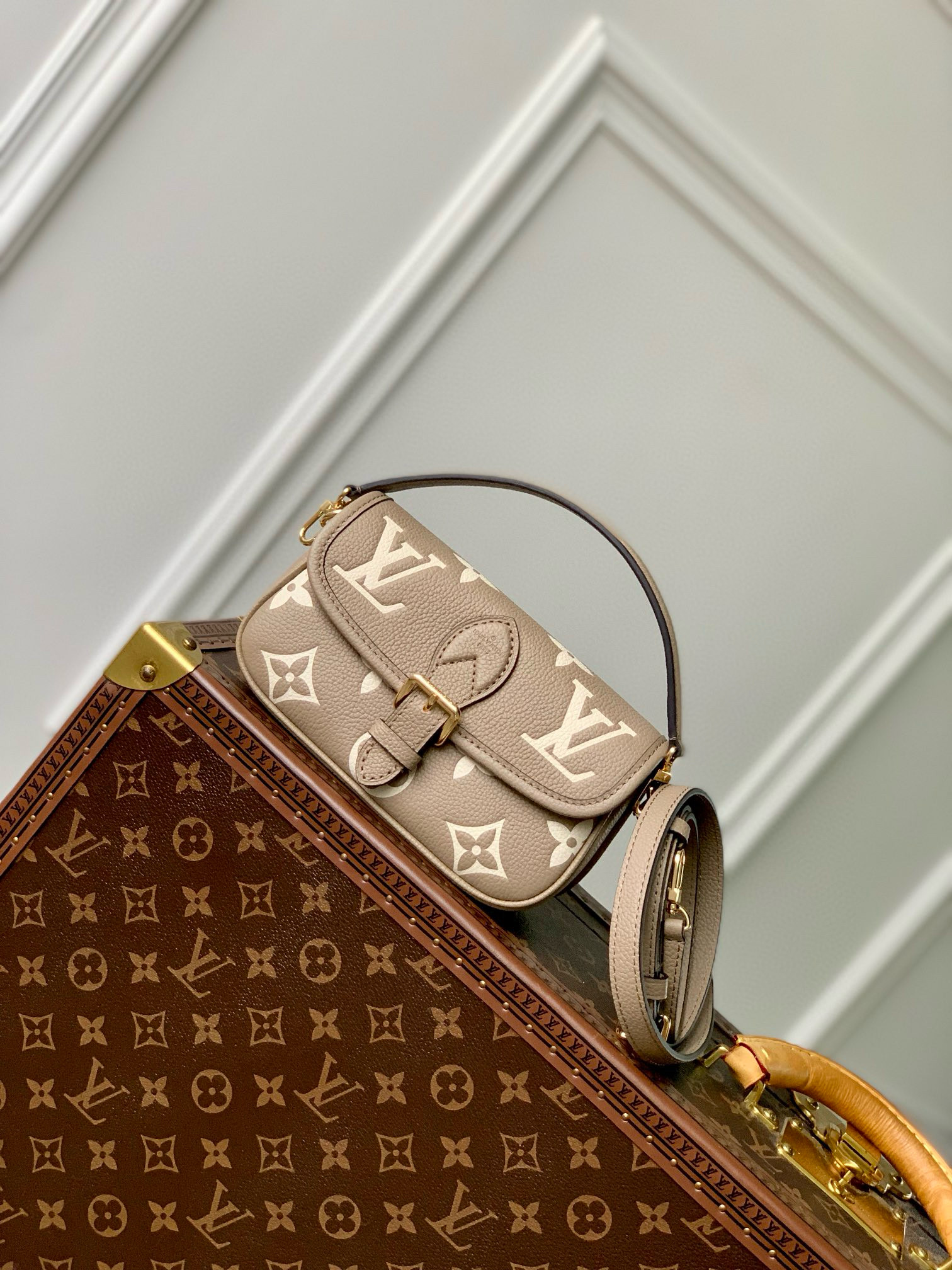 Louis Vuitton Diane Nano Baguette Bag Tourterelle Beige/Cream with Gold Hardware