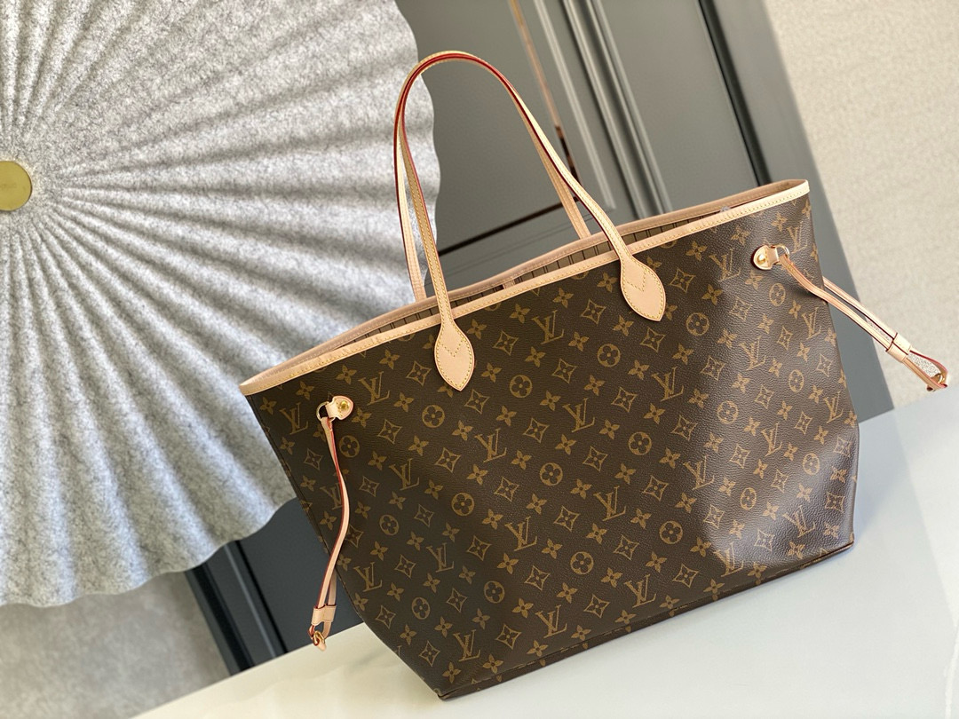 Louis Vuitton Neverfull GM Bag Monogram with Gold Hardware