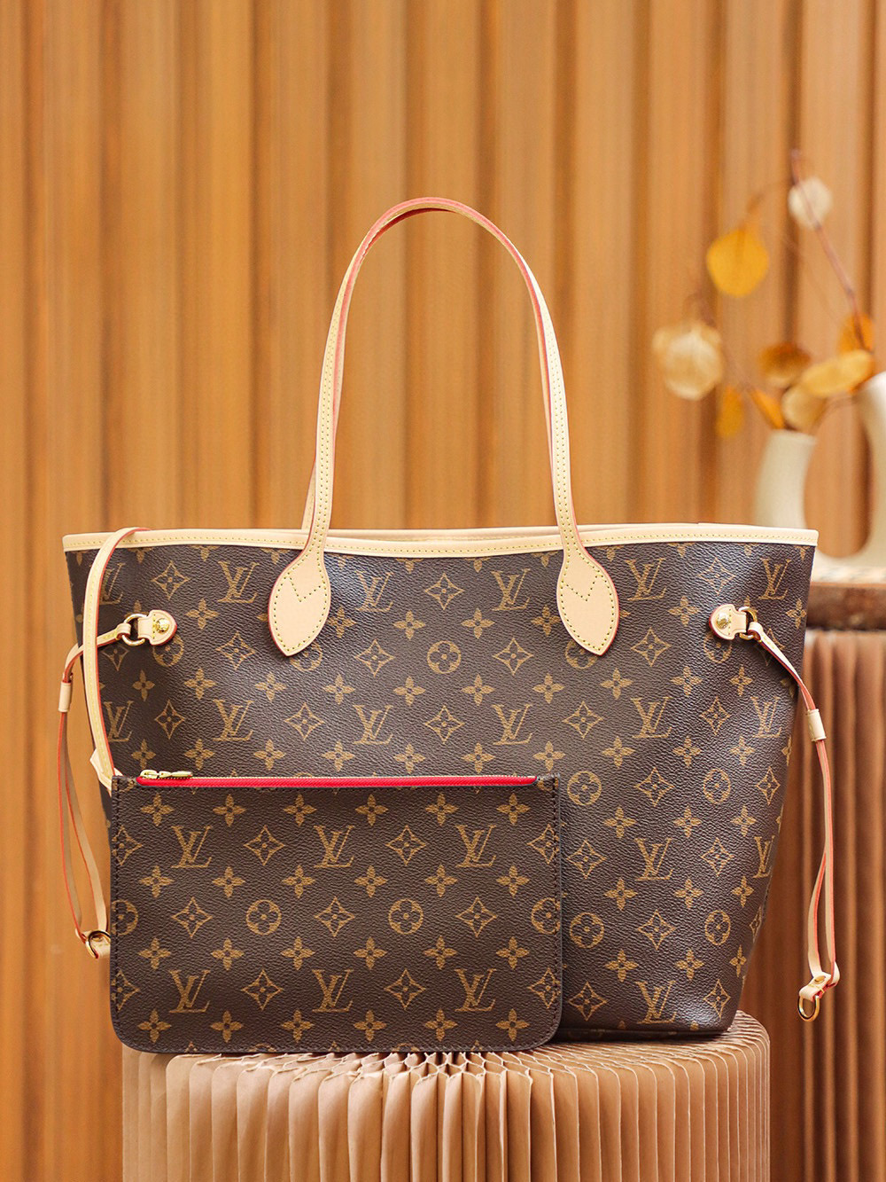 Louis Vuitton Neverfull MM Bag Monogram with Gold Hardware