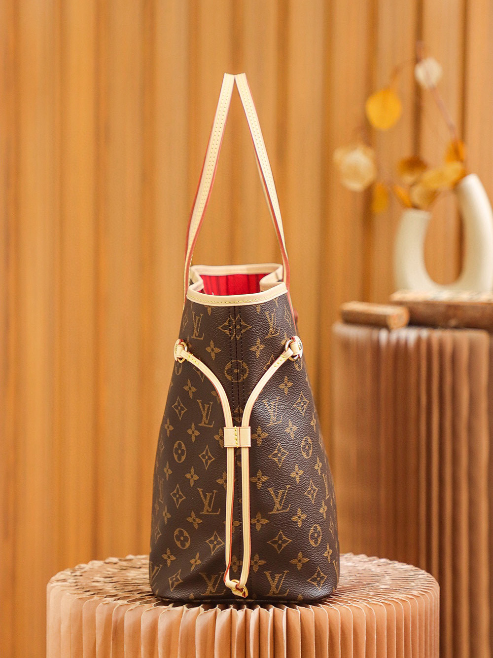 Louis Vuitton Neverfull MM Bag Monogram with Gold Hardware