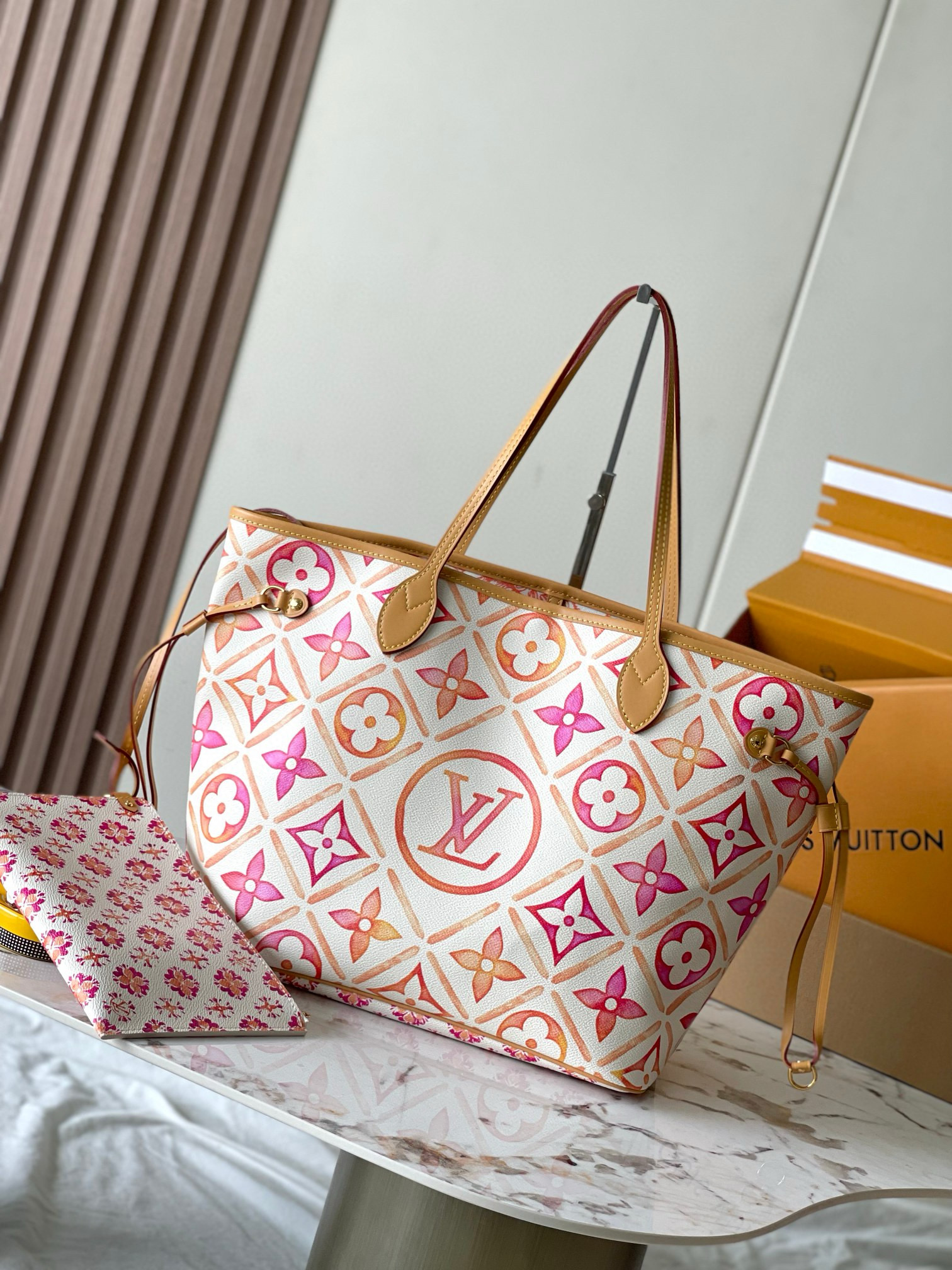 Louis Vuitton Neverfull MM Bag Monogram Coral with Gold Hardware