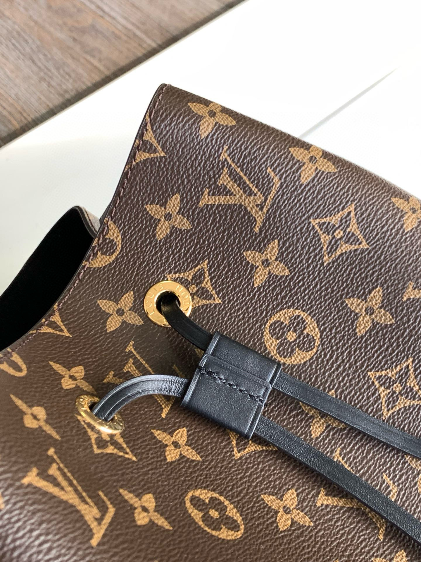 Louis Vuitton NéoNoé MM Bag Monogram Black with Gold Hardware