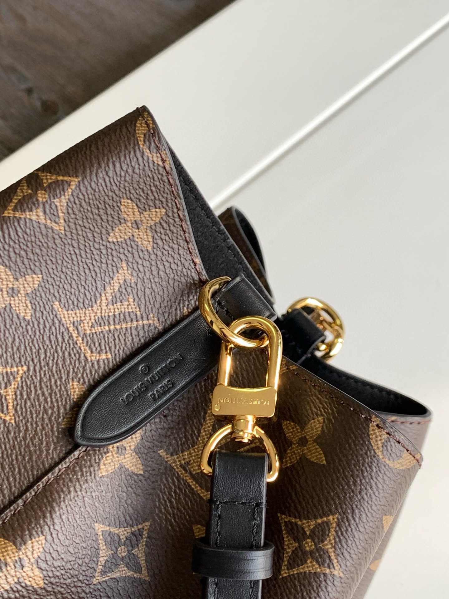 Louis Vuitton NéoNoé MM Bag Monogram Black with Gold Hardware