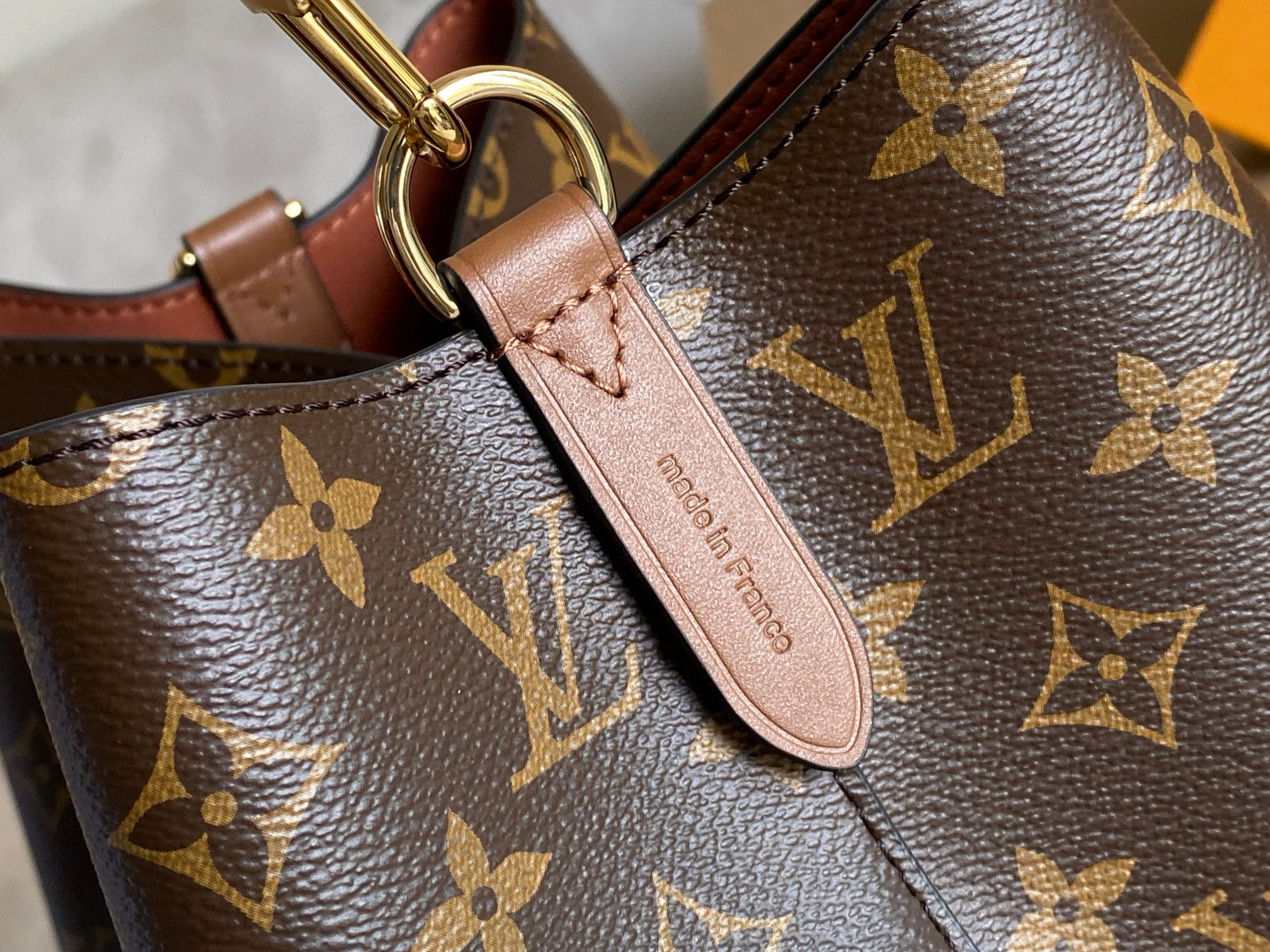 Louis Vuitton NéoNoé MM Bag Monogram Caramel Brown with Gold Hardware