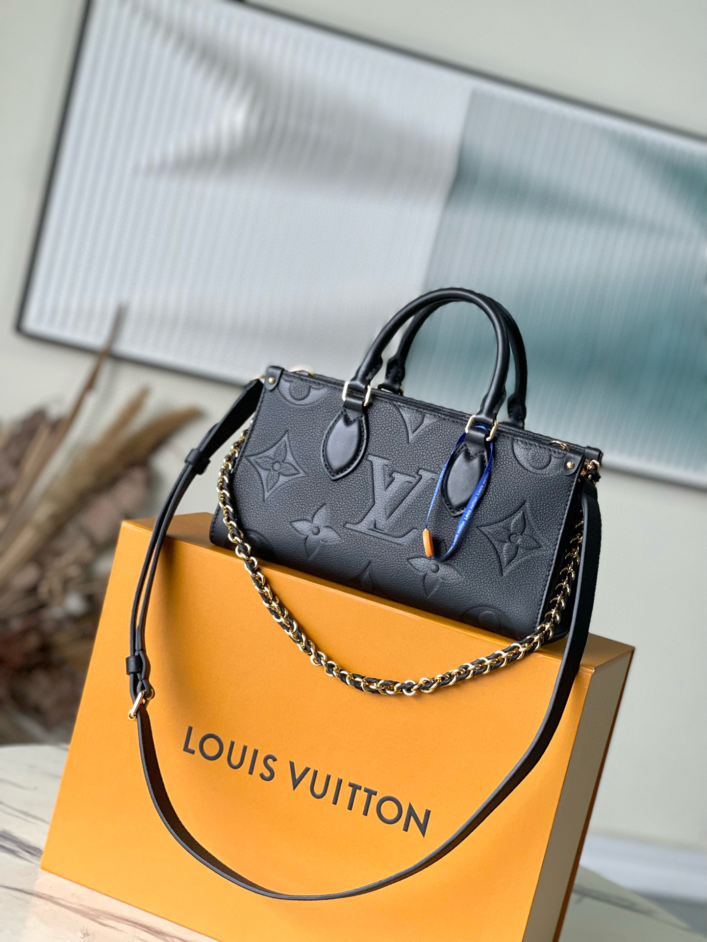 Louis Vuitton OnTheGo _East West Bag Black with Gold Hardware