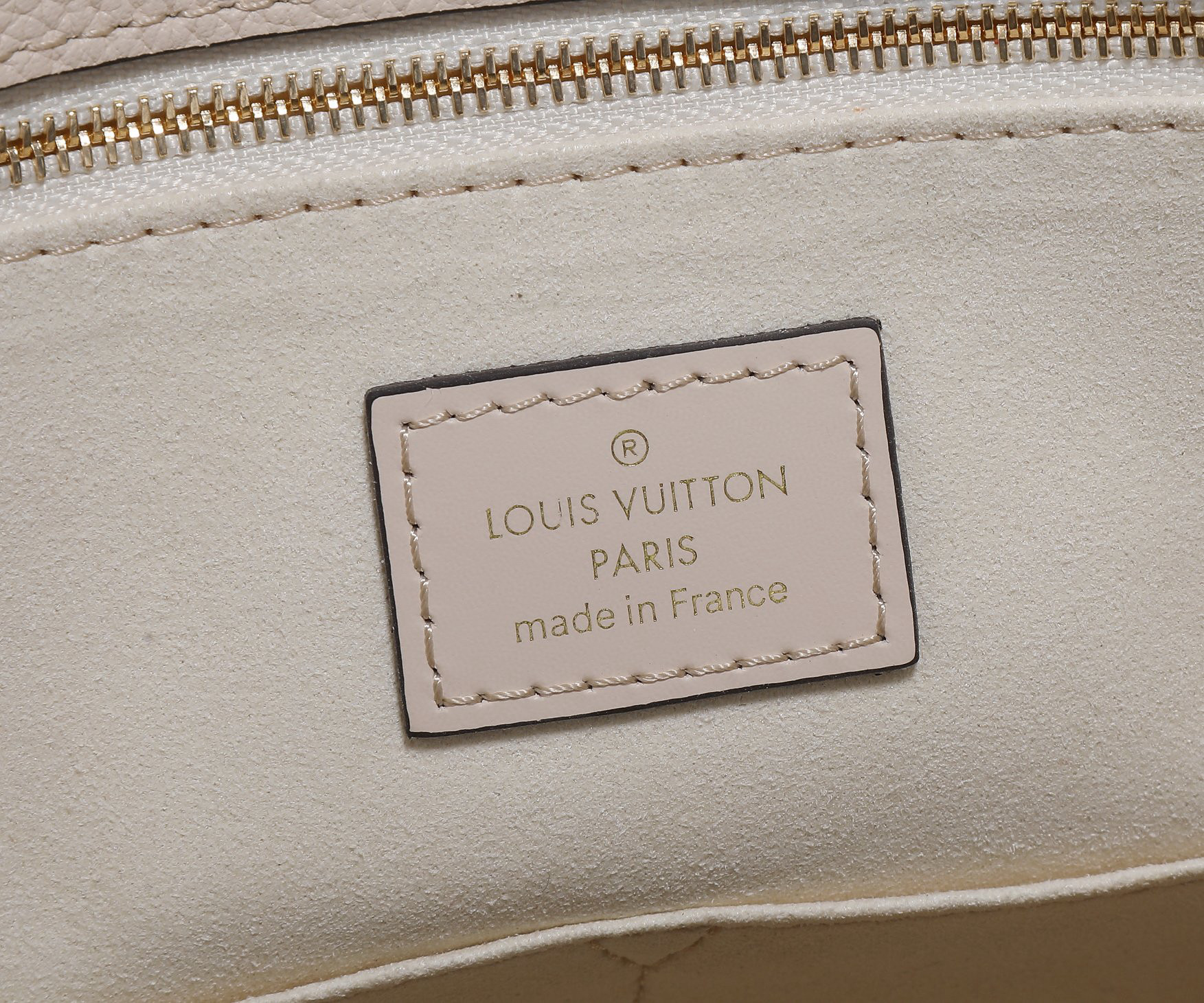 Louis Vuitton OnTheGo MM Bag Crème Beige with Gold Hardware