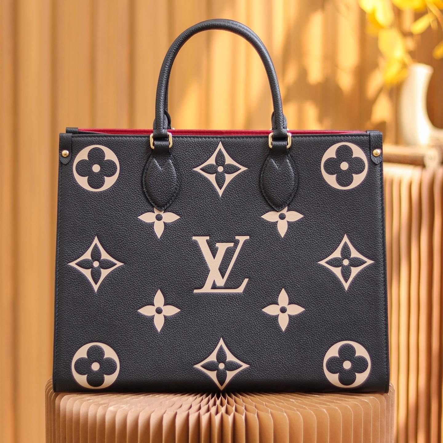 Louis Vuitton OnTheGo MM Bag Black/Beige with Gold Hardware