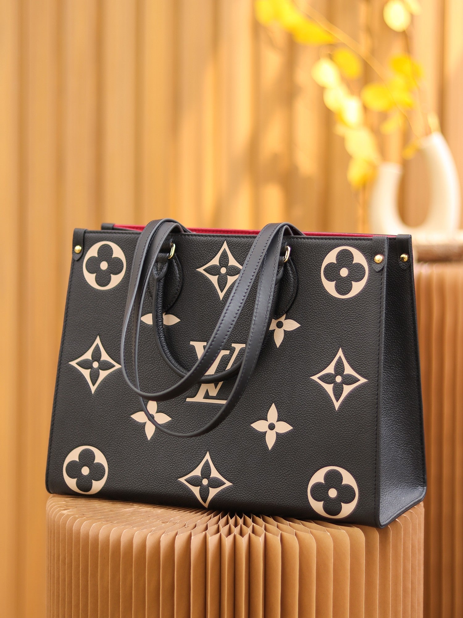 Louis Vuitton OnTheGo MM Bag Black/Beige with Gold Hardware