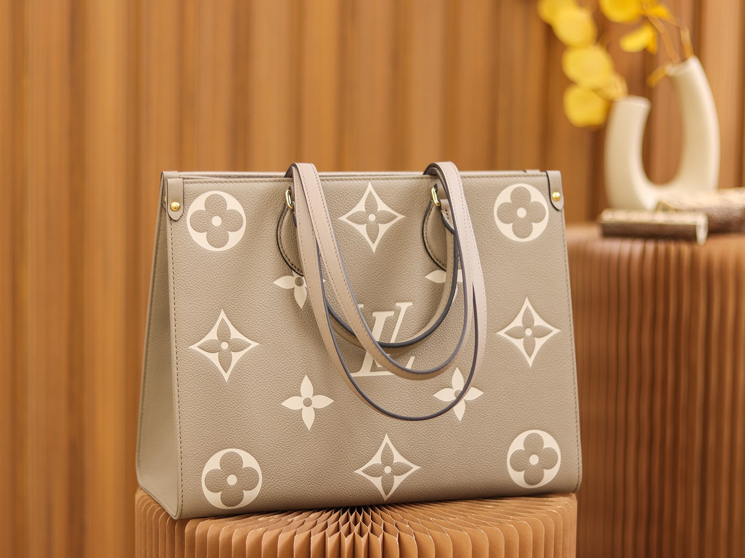 Louis Vuitton OnTheGo MM Bag Dove/Cream with Gold Hardware