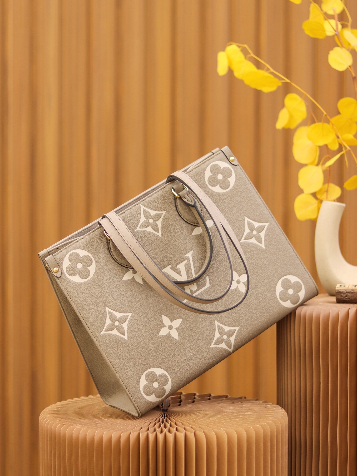 Louis Vuitton OnTheGo MM Bag Dove/Cream with Gold Hardware