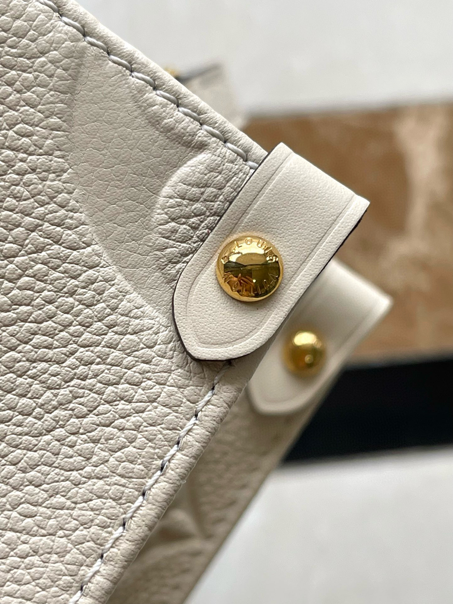 Louis Vuitton OnTheGo PM Bag Cream with Gold Hardware