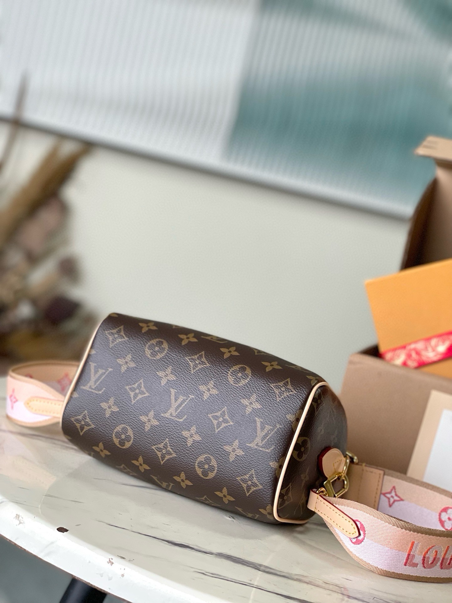 Louis Vuitton Speedy Bandoulière 20 Bag Monogram with Gold Hardware