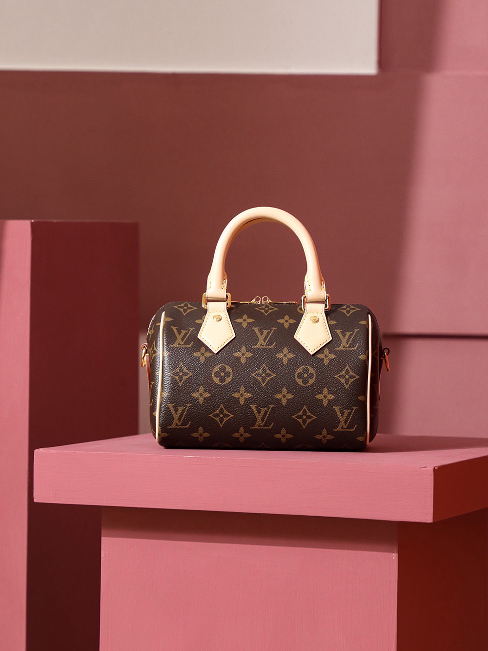 Louis Vuitton Speedy Bandoulière 20 Bag Monogram with Gold Hardware