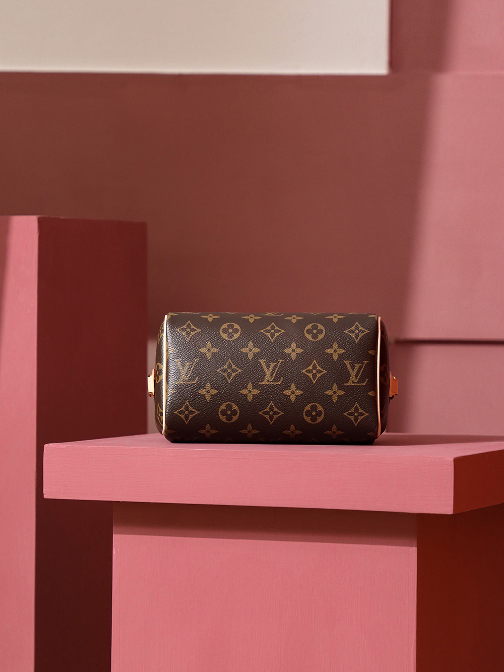 Louis Vuitton Speedy Bandoulière 20 Bag Monogram with Gold Hardware