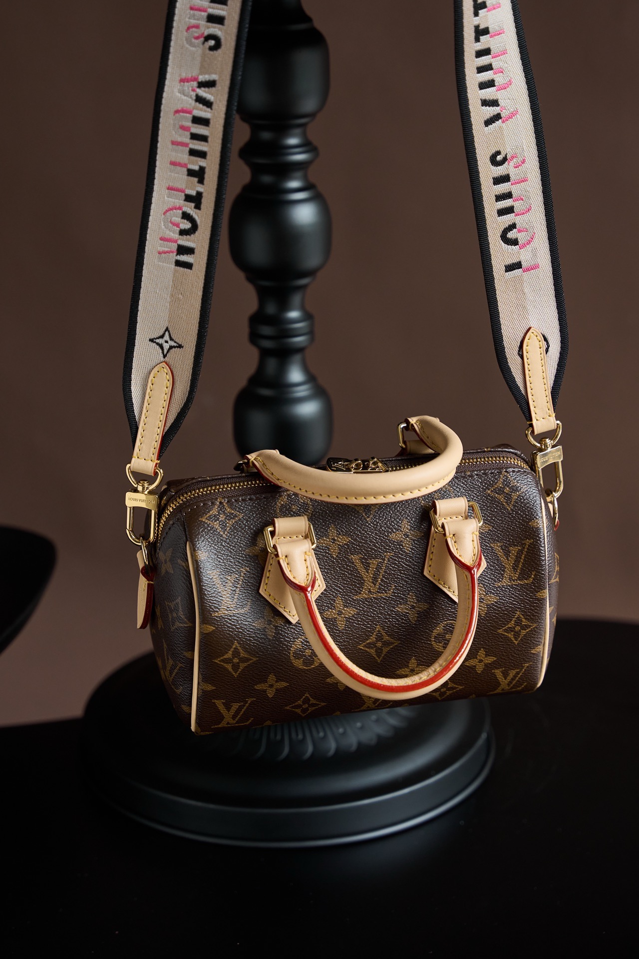 Louis Vuitton Speedy Bandoulière 20 Bag Monogram with Gold Hardware