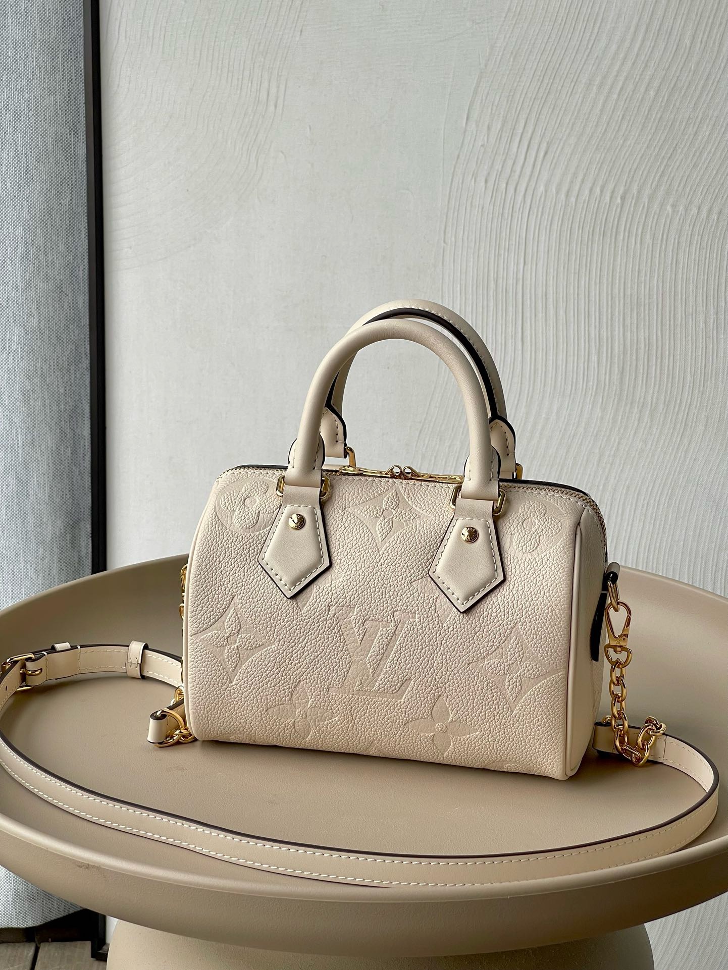 Louis Vuitton Speedy Bandoulière 20 Bag Cream with Gold Hardware