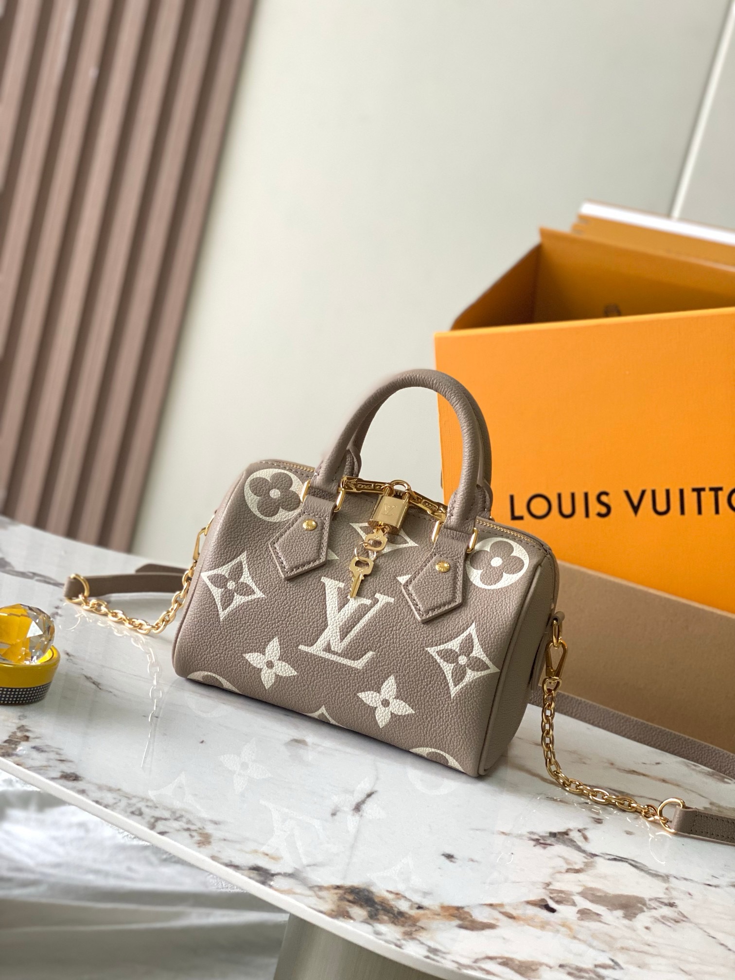 Louis Vuitton Speedy Bandoulière 20 Bag Tourterelle Gray/Cream with Gold Hardware