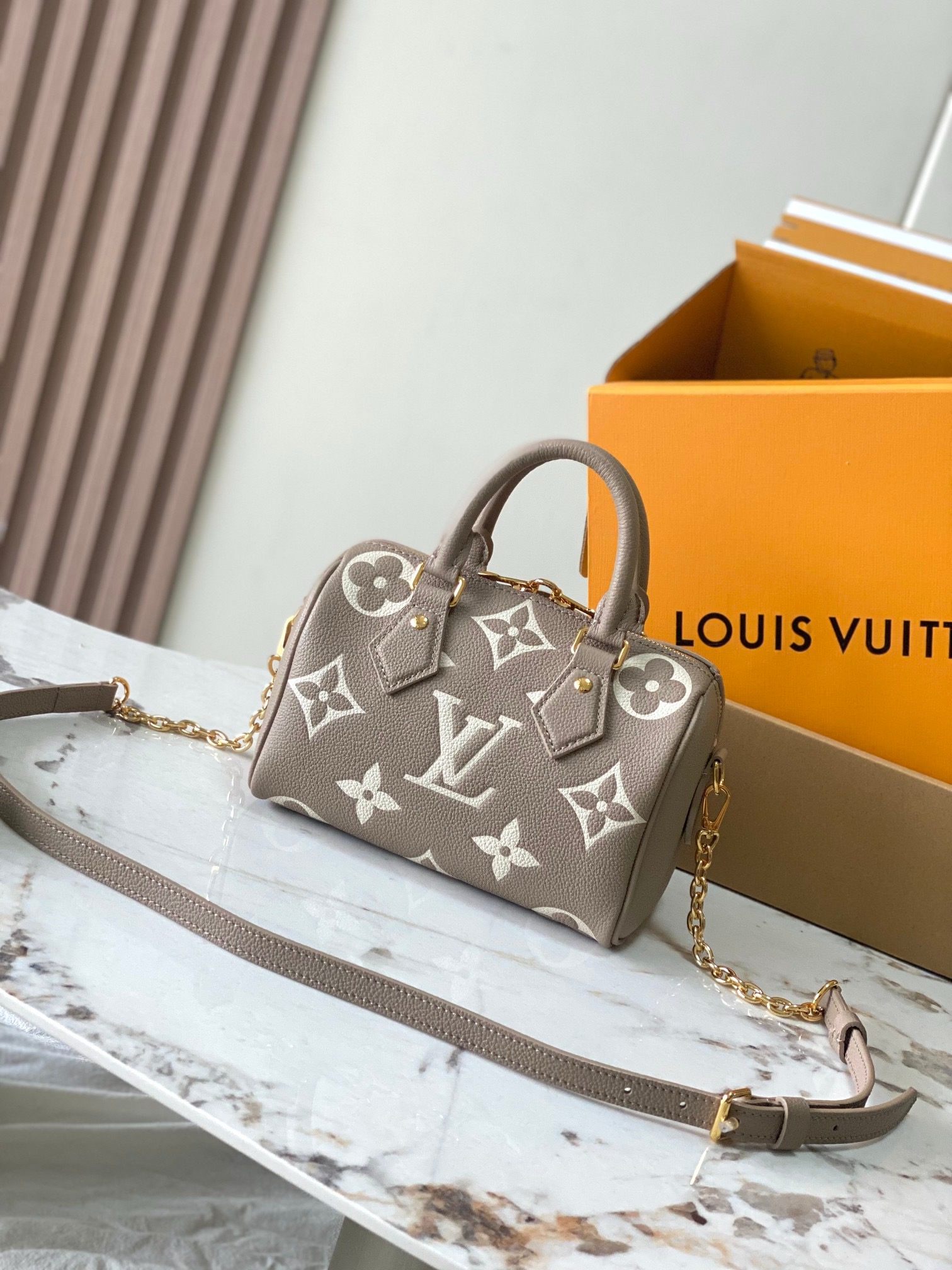 Louis Vuitton Speedy Bandoulière 20 Bag Tourterelle Gray/Cream with Gold Hardware